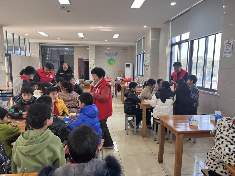 做元宵1(1).jpg 做元宵1(1).jpg