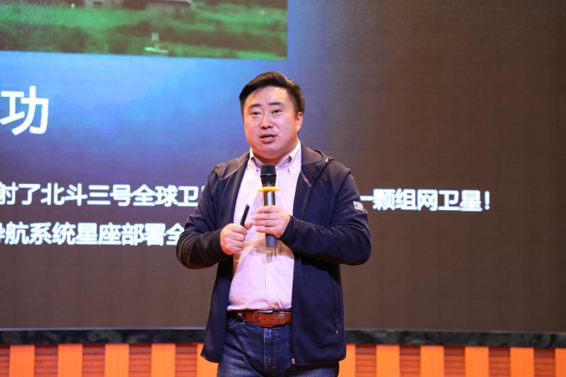 3H3A5679(1).jpg 3H3A5679(1).jpg