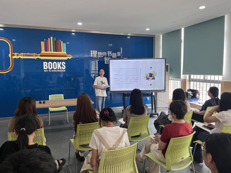 陈依玲.jpg 陈依玲.jpg